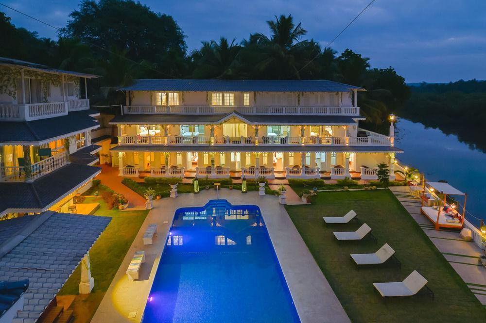 The River Palace Siolim Exterior photo