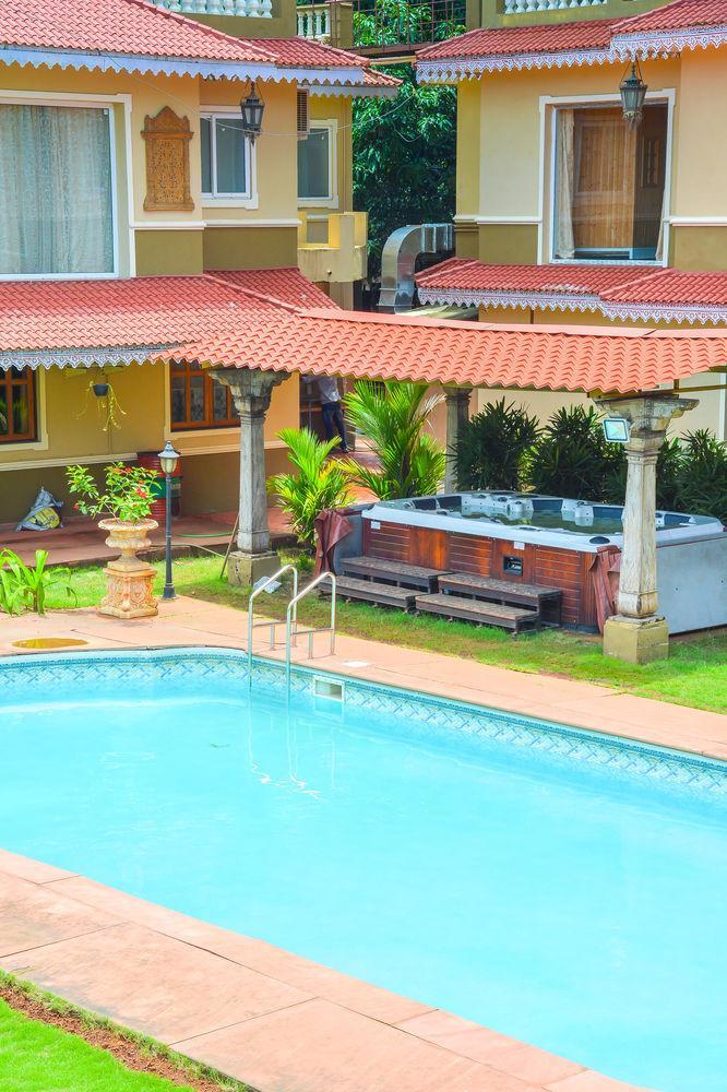 The River Palace Siolim Exterior photo
