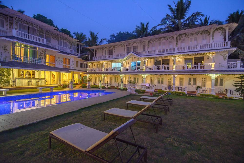 The River Palace Siolim Exterior photo