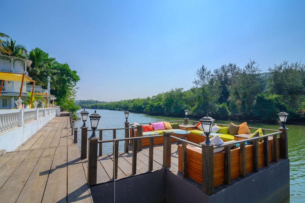 The River Palace Siolim Exterior photo